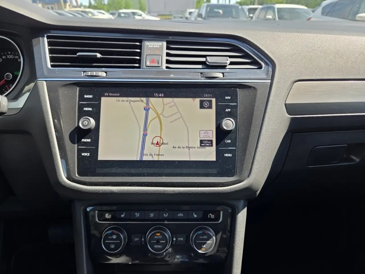 Volkswagen Tiguan снимка Volkswagen Tiguan