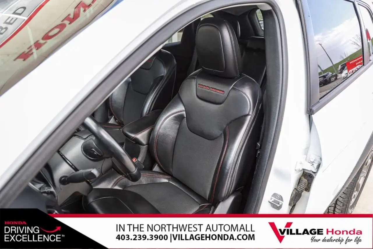 Jeep Cherokee photo Jeep Cherokee