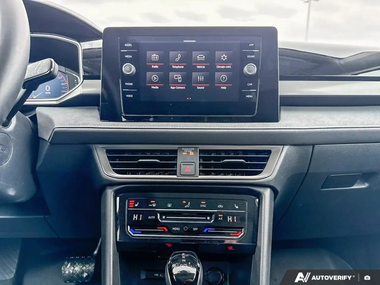Volkswagen Taos снимка Volkswagen Taos