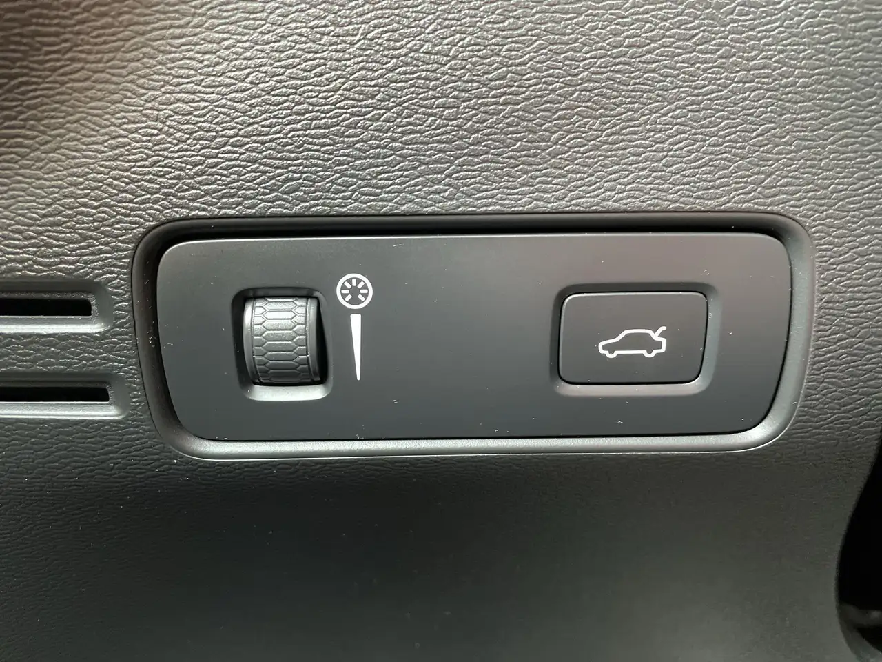 Volvo XC40 photo Volvo XC40