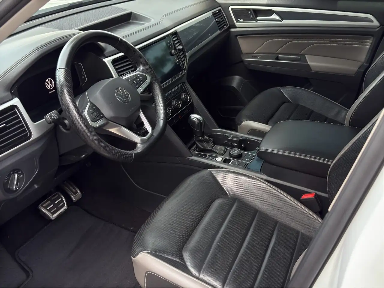 Volkswagen Atlas снимка Volkswagen Atlas