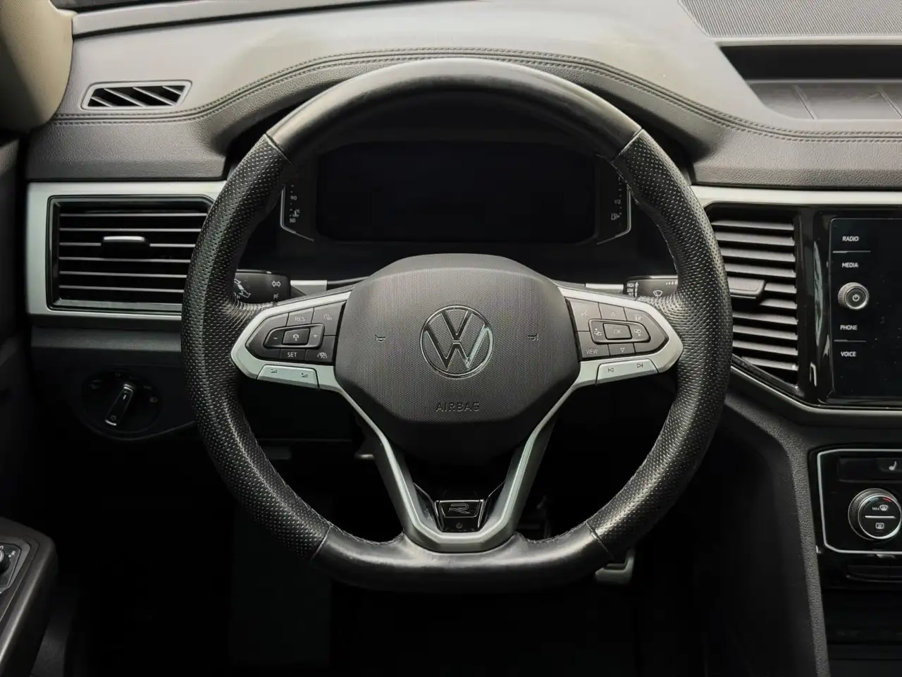 Volkswagen Atlas снимка Volkswagen Atlas