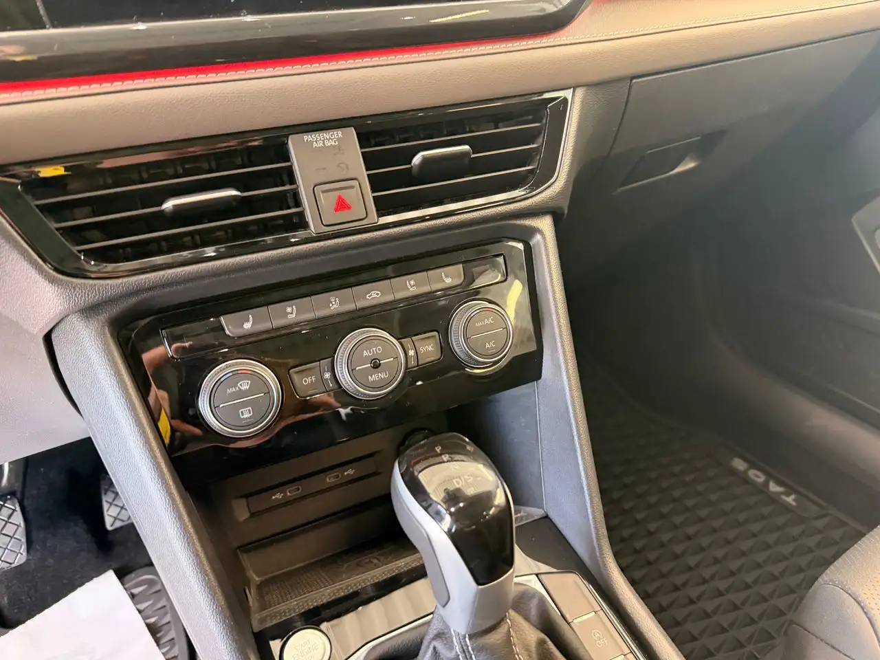 Volkswagen Taos снимка Volkswagen Taos