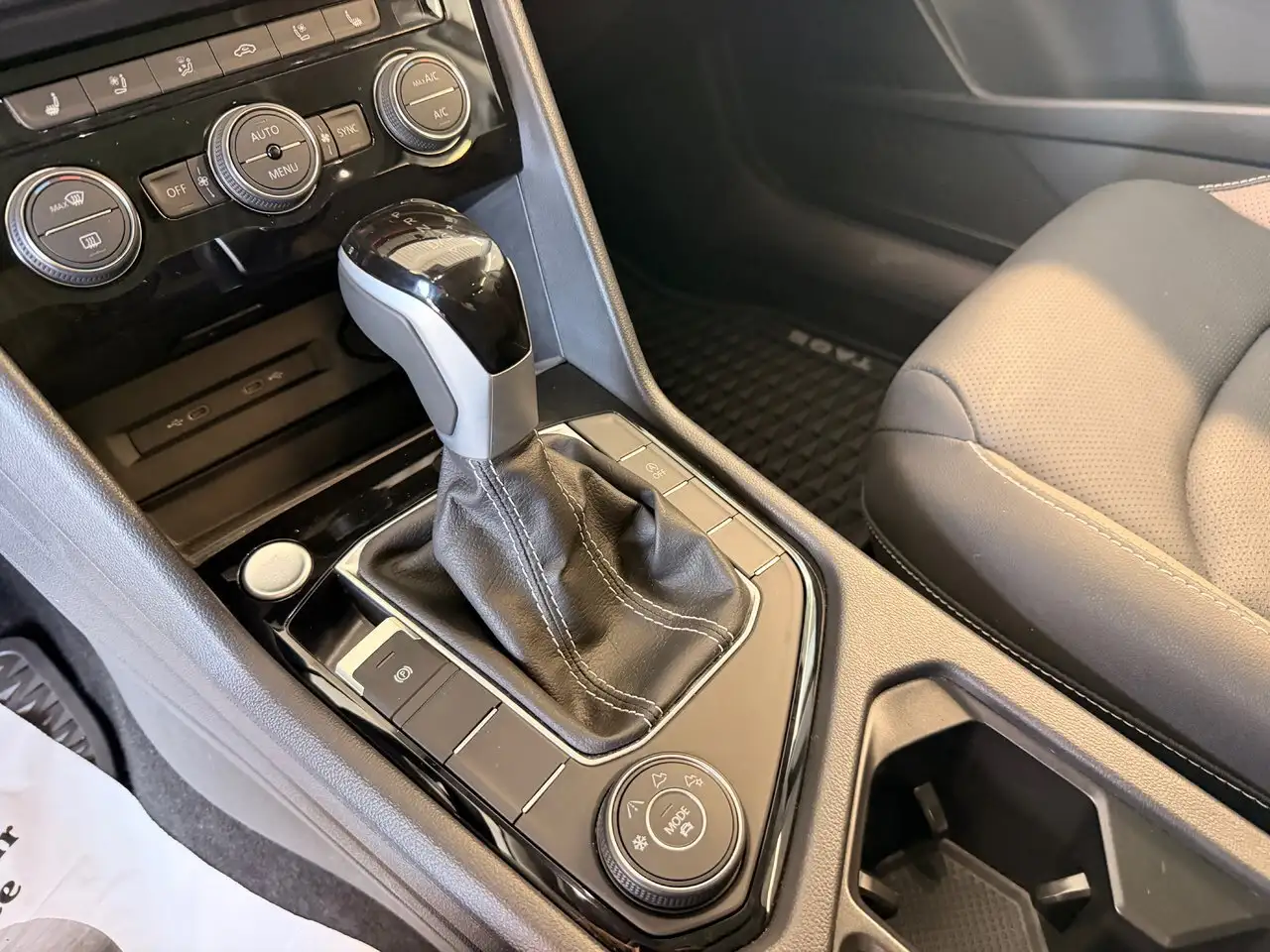 Volkswagen Taos снимка Volkswagen Taos