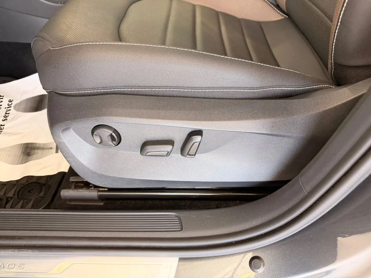 Volkswagen Taos снимка Volkswagen Taos