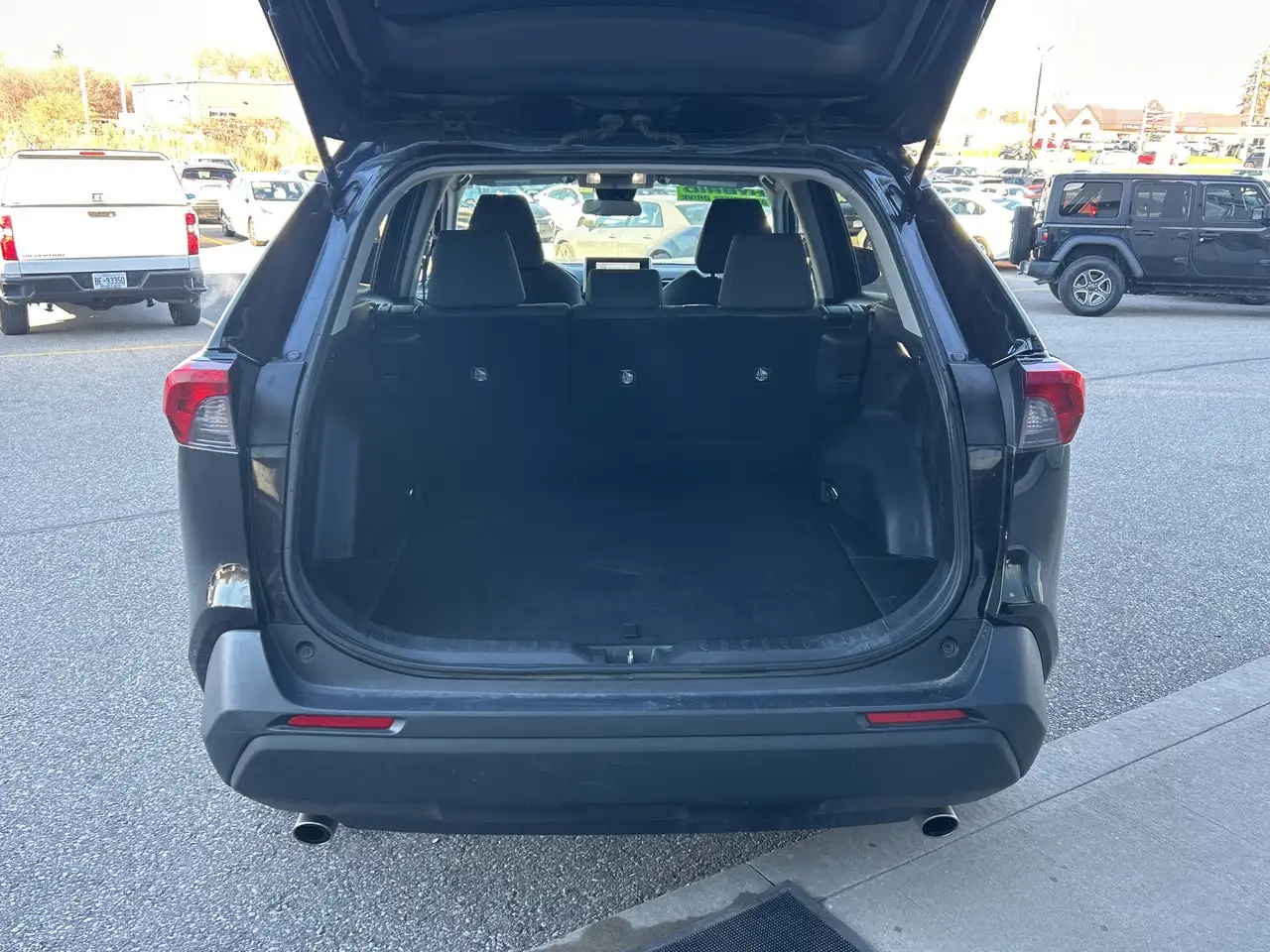 Toyota RAV 4 снимка Toyota RAV 4