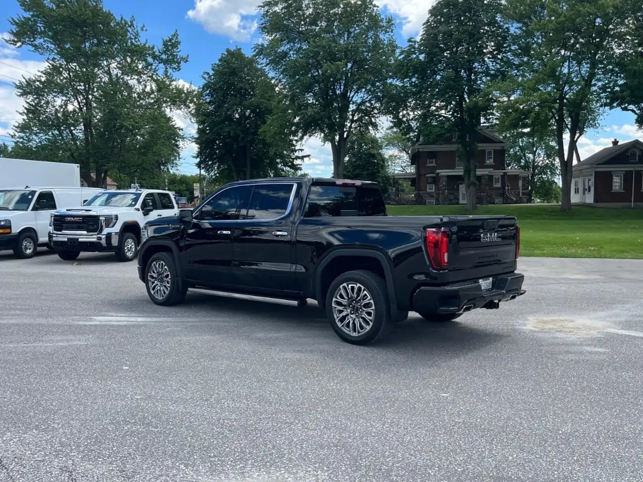 GMC Sierra 1500 снимка GMC Sierra 1500