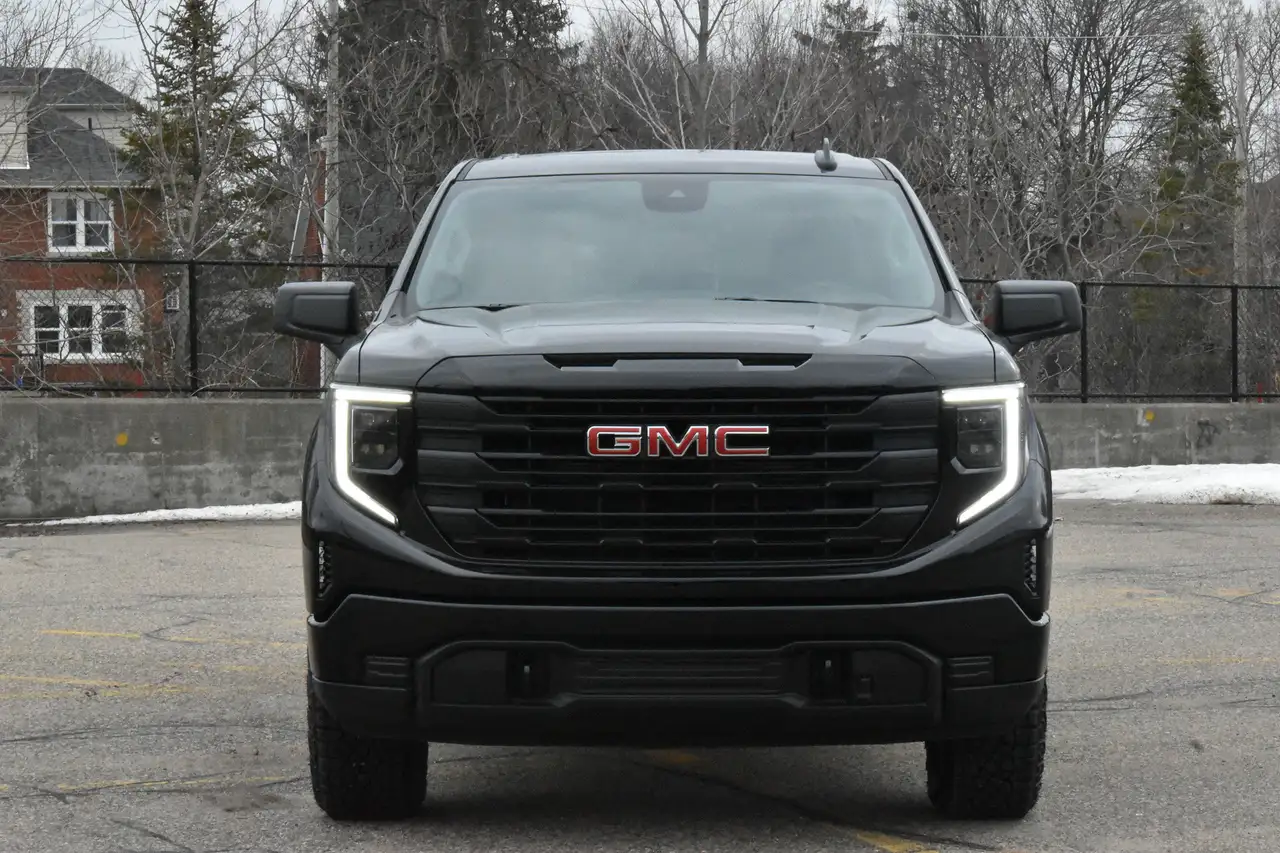 GMC Sierra 1500 photo GMC Sierra 1500