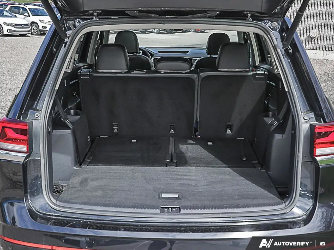 Volkswagen Atlas снимка Volkswagen Atlas