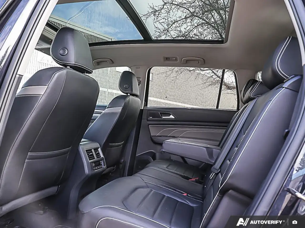 Volkswagen Atlas снимка Volkswagen Atlas