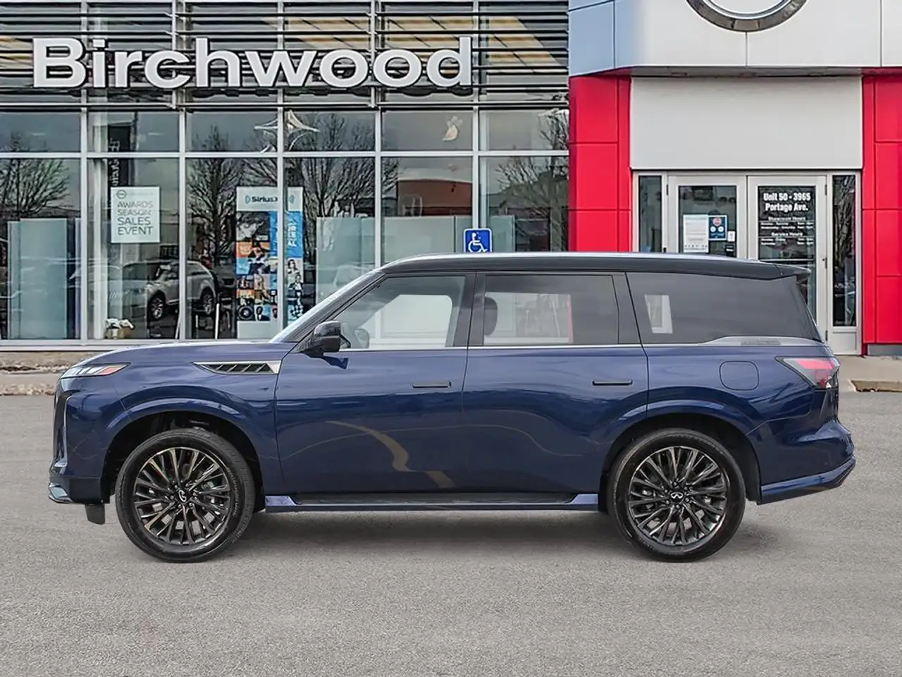 Infiniti QX80 снимка Infiniti QX80
