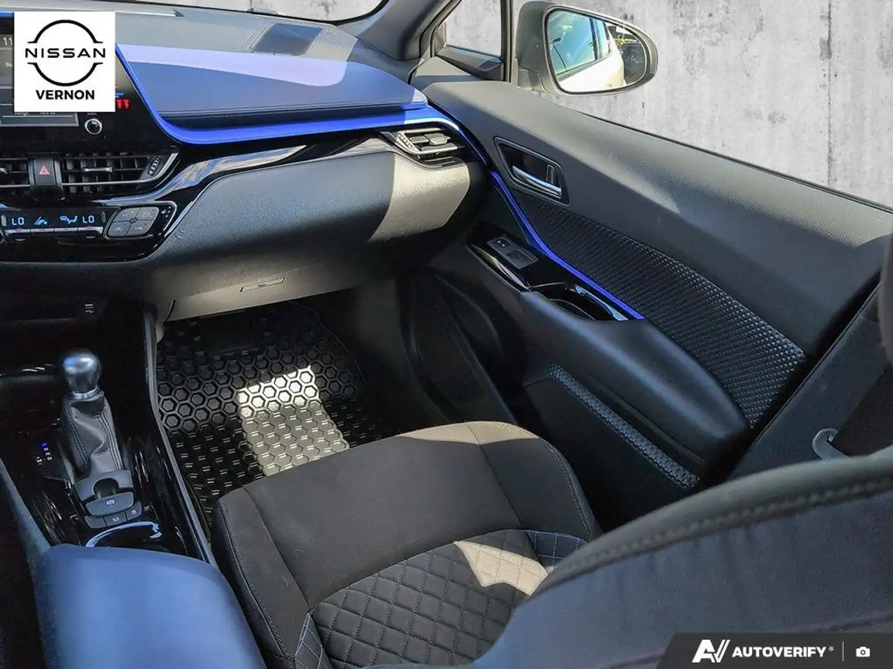 Toyota C-HR fotografie Toyota C-HR