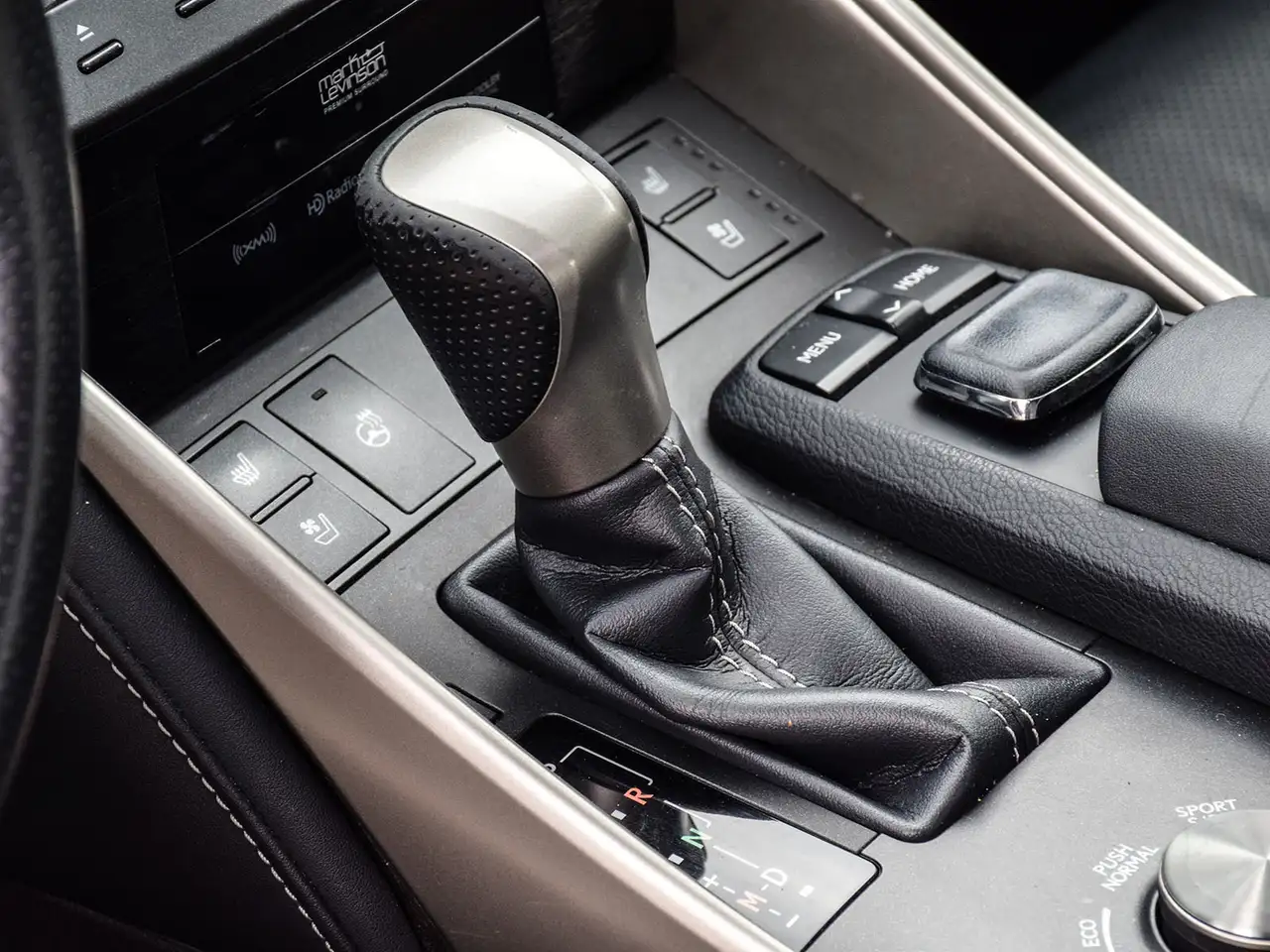 Lexus IS photo Lexus IS