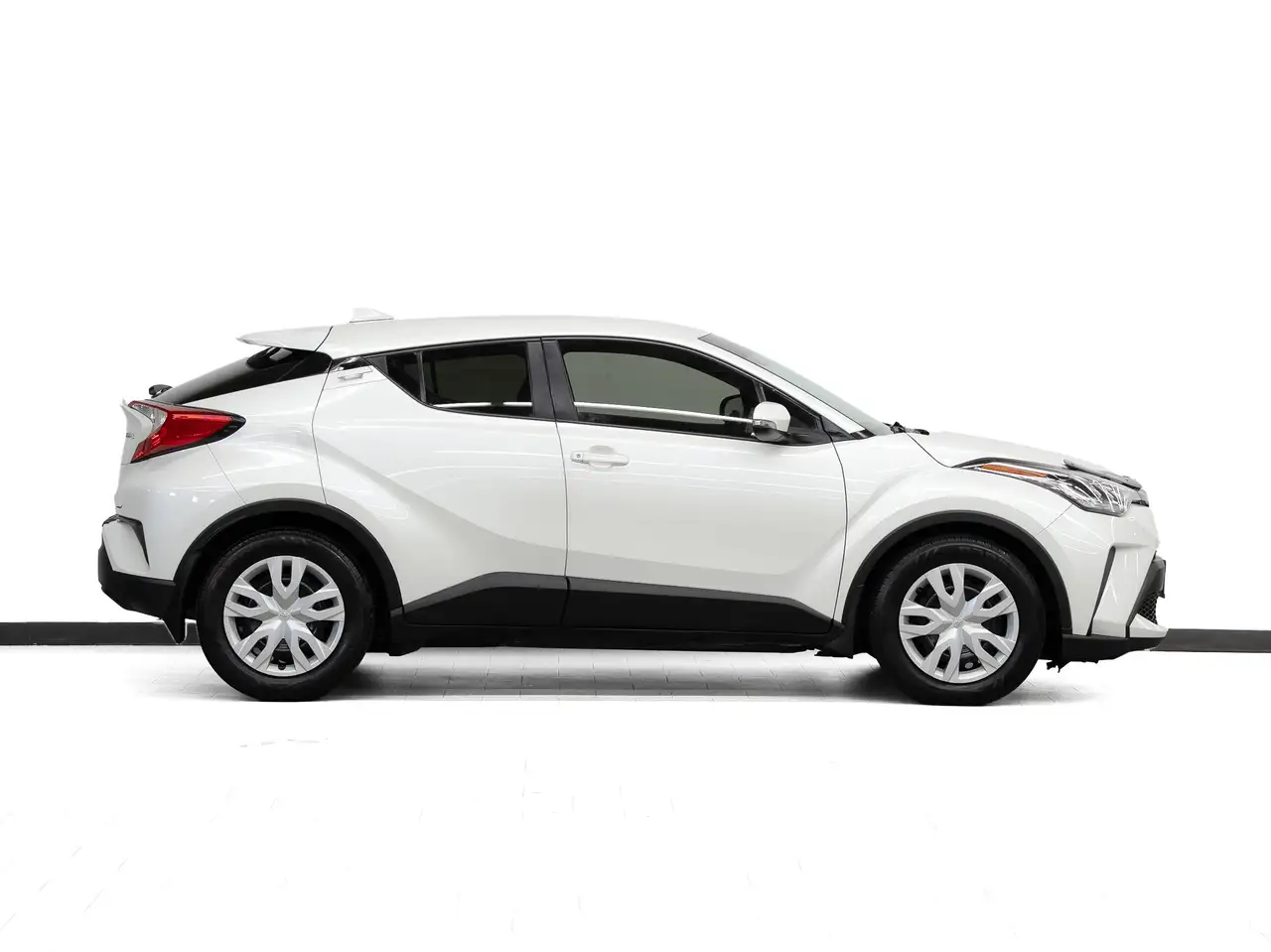Toyota C-HR photo Toyota C-HR