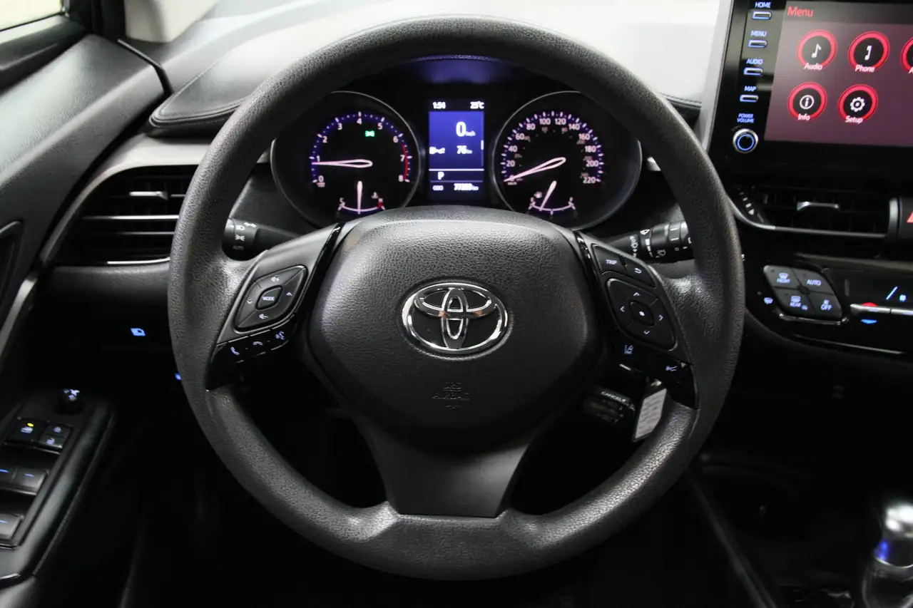 Toyota C-HR photo Toyota C-HR