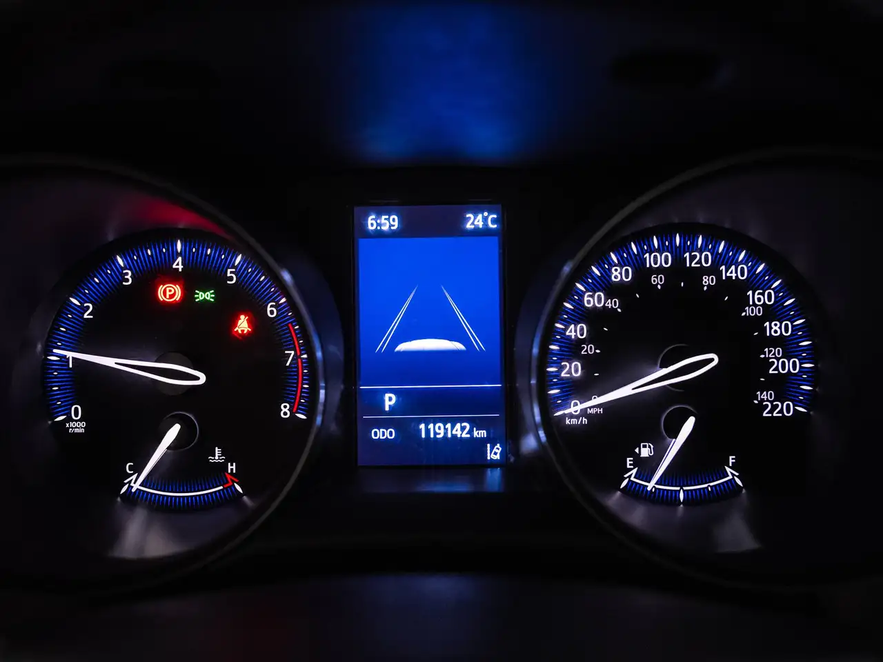 Toyota C-HR photo Toyota C-HR