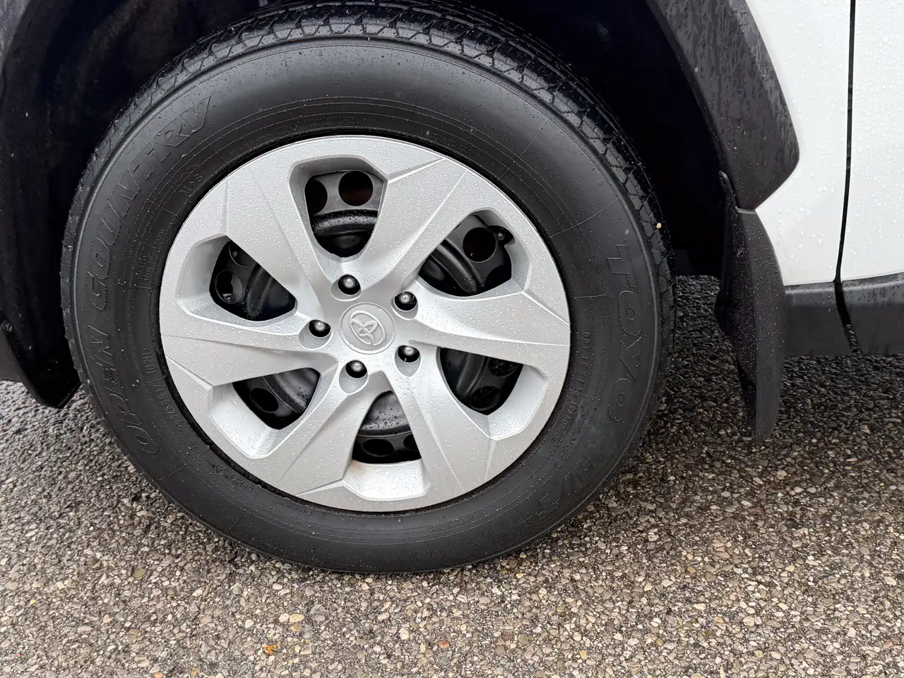 Toyota RAV 4 снимка Toyota RAV 4