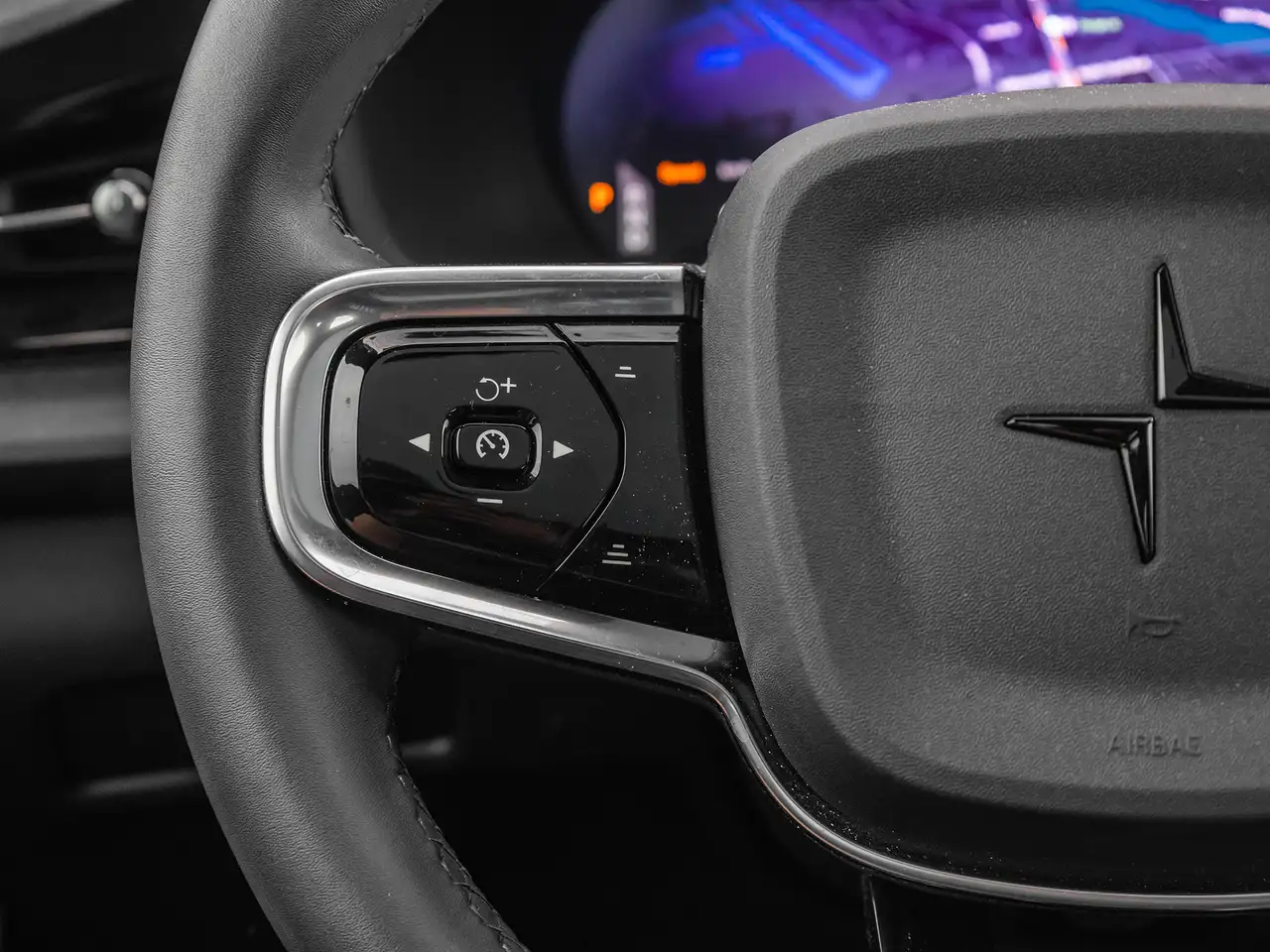 Polestar 2 снимка Polestar 2
