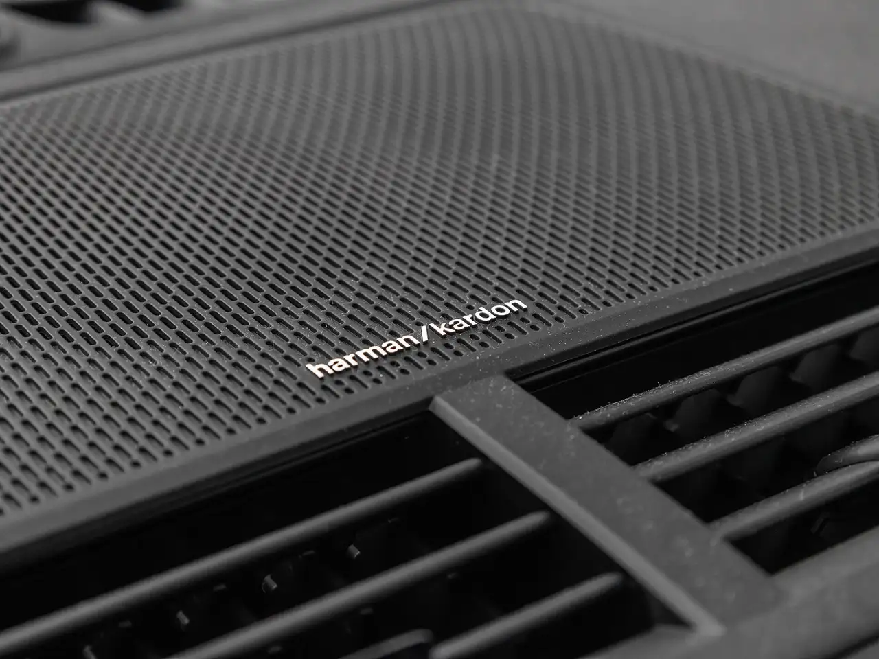 Polestar 2 снимка Polestar 2