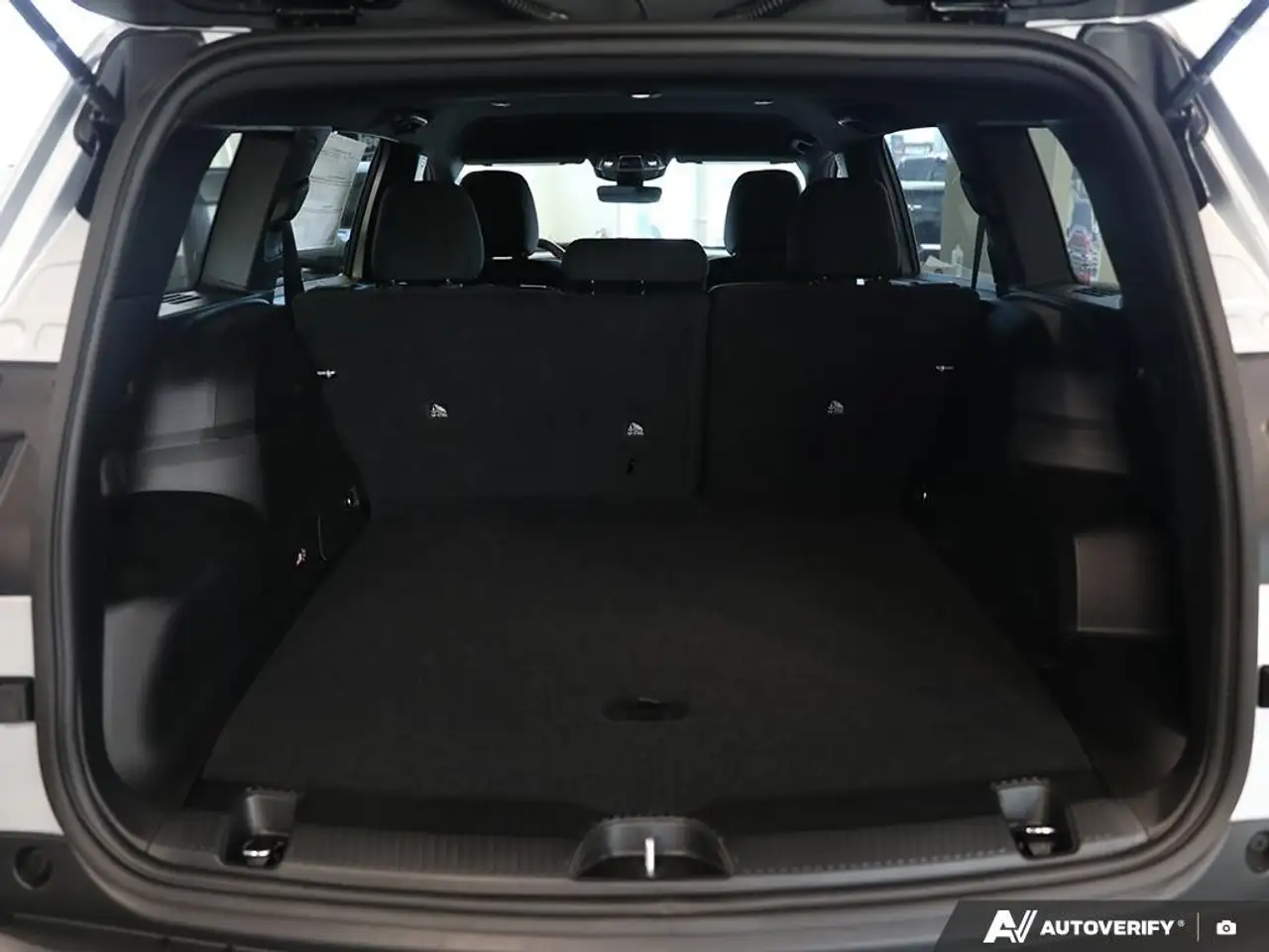 Jeep Cherokee photo Jeep Cherokee
