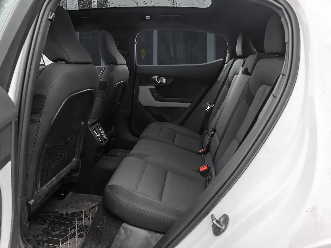 Polestar 2 снимка Polestar 2