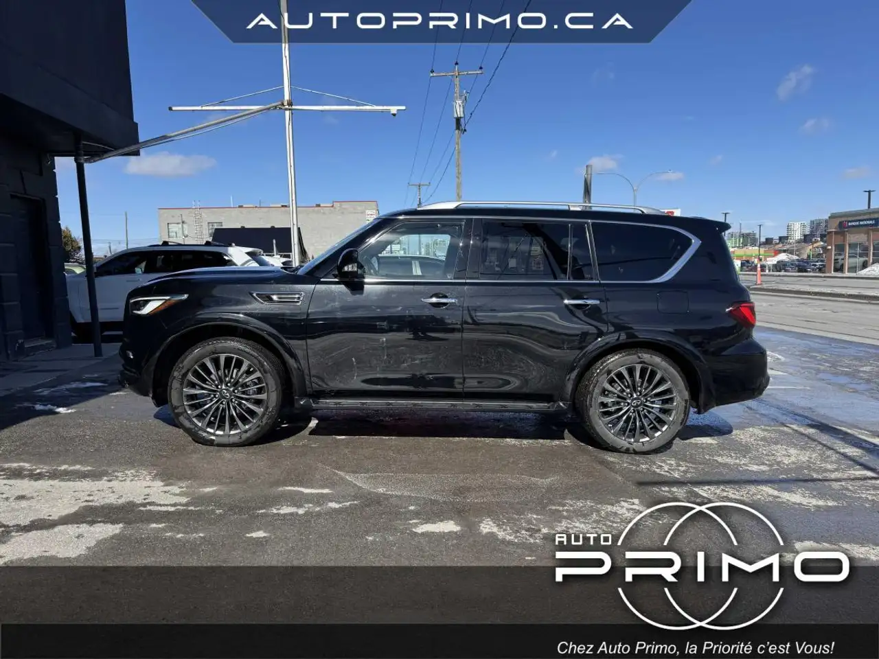 Infiniti QX80 снимка Infiniti QX80