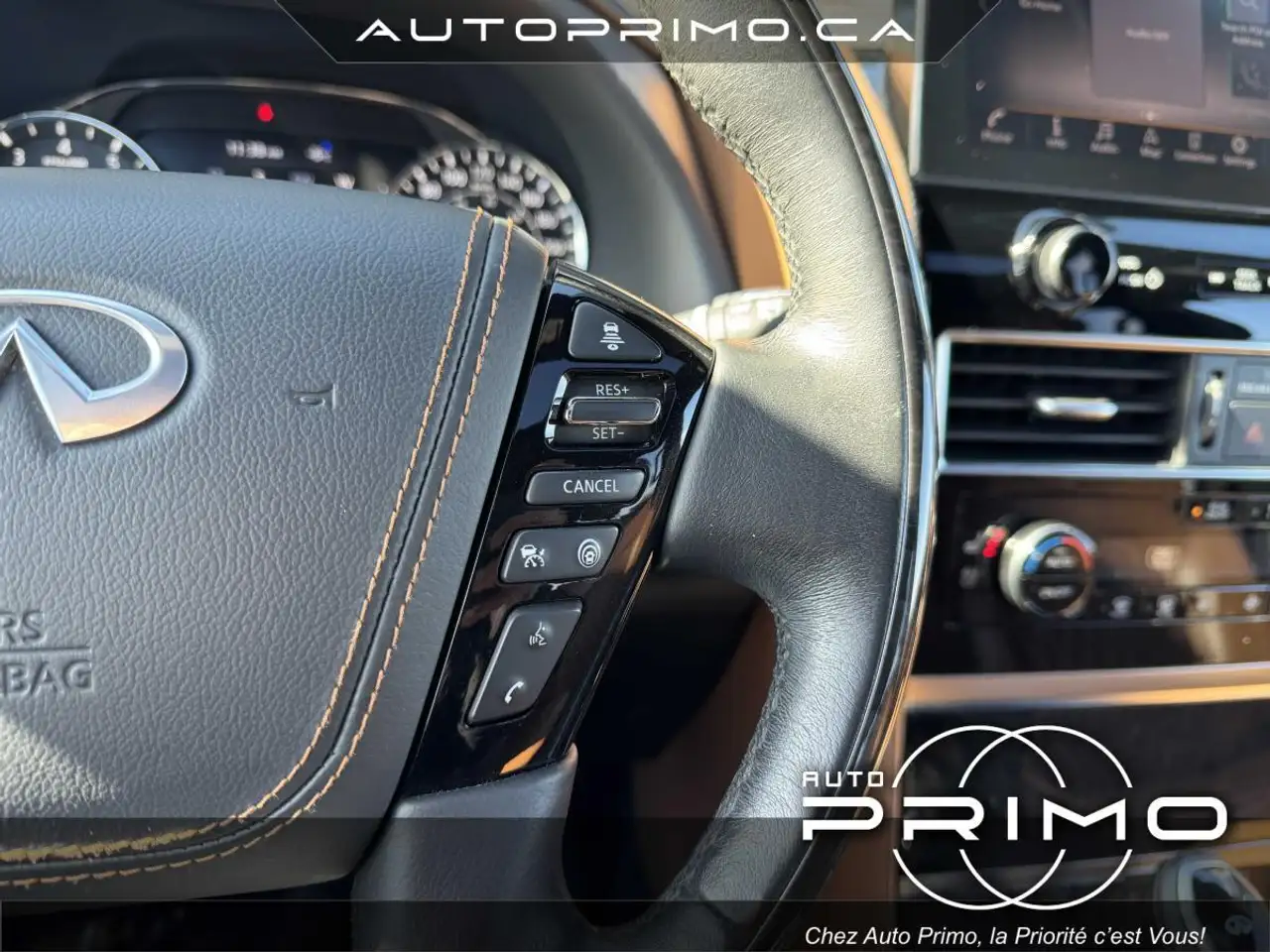 Infiniti QX80 снимка Infiniti QX80