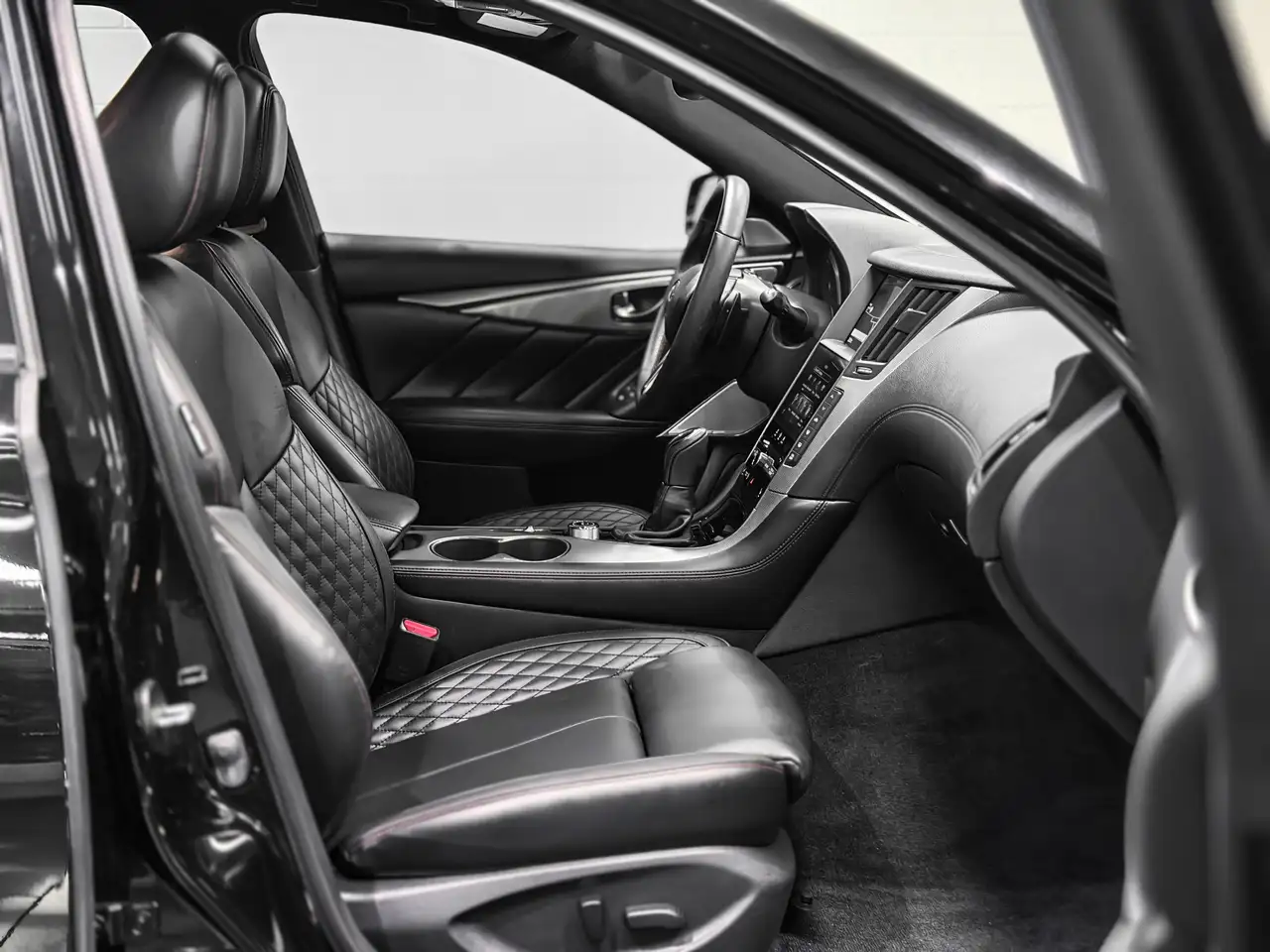 Infiniti Q50 fotografie Infiniti Q50