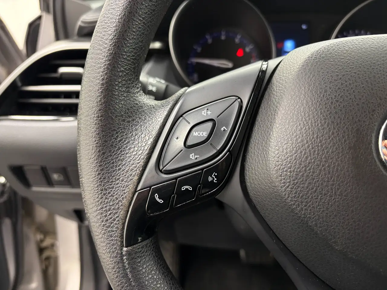 Toyota C-HR fotografie Toyota C-HR
