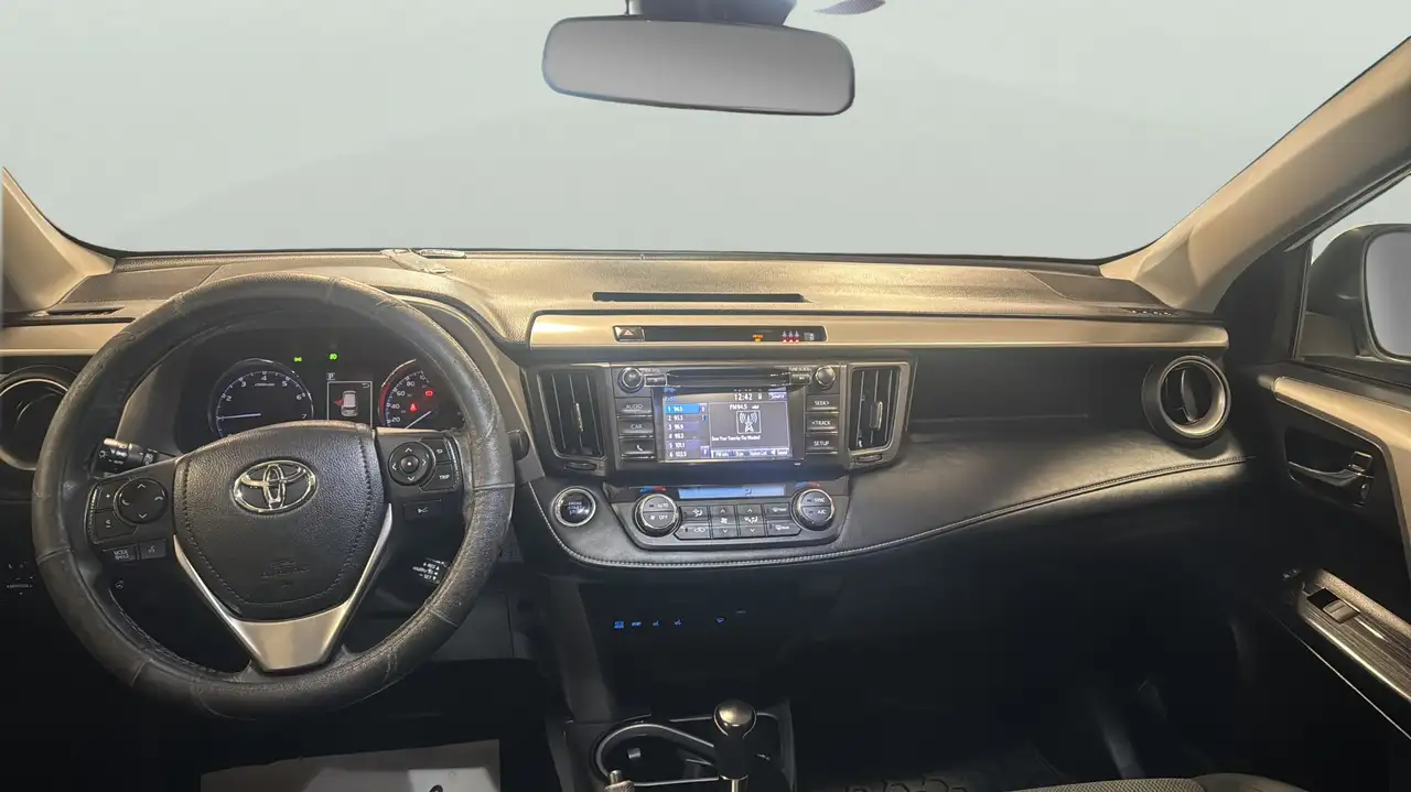 Toyota RAV 4 снимка Toyota RAV 4