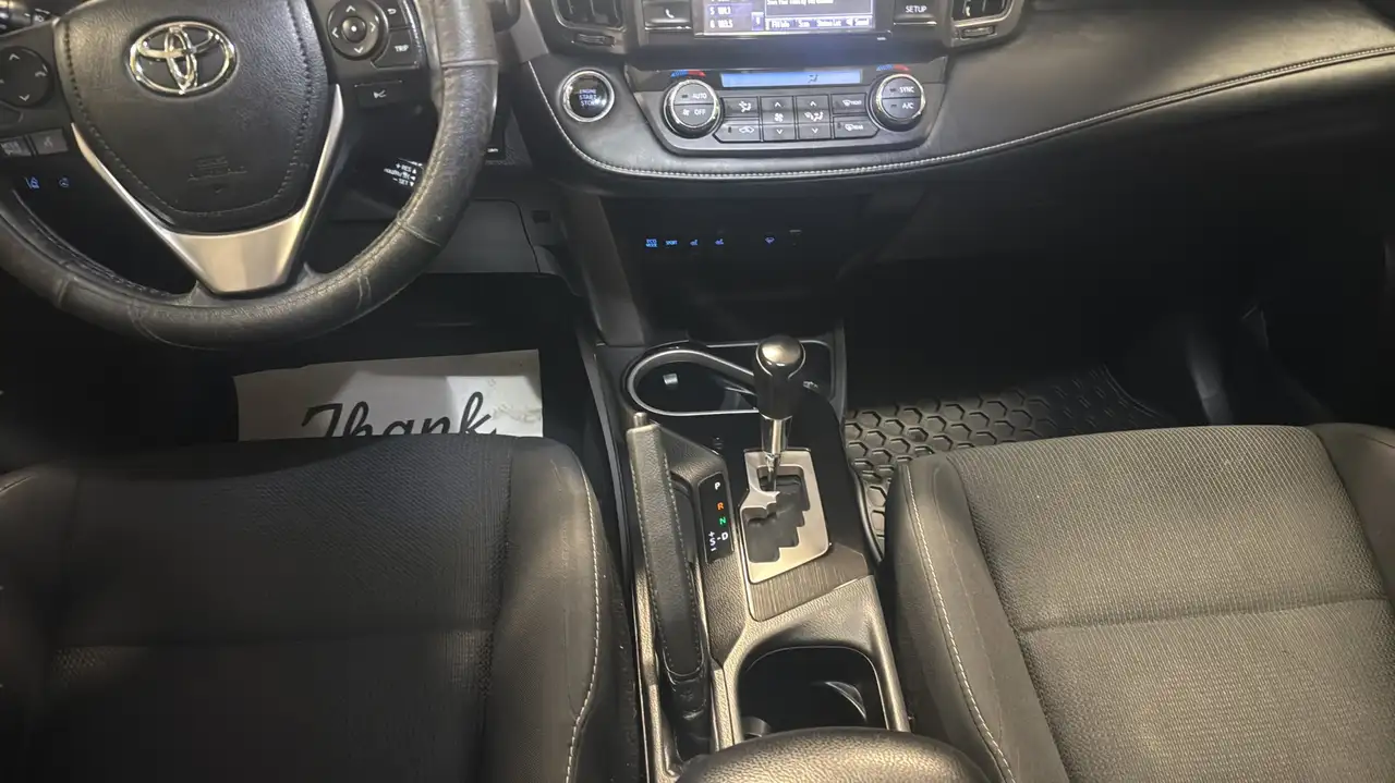 Toyota RAV 4 снимка Toyota RAV 4