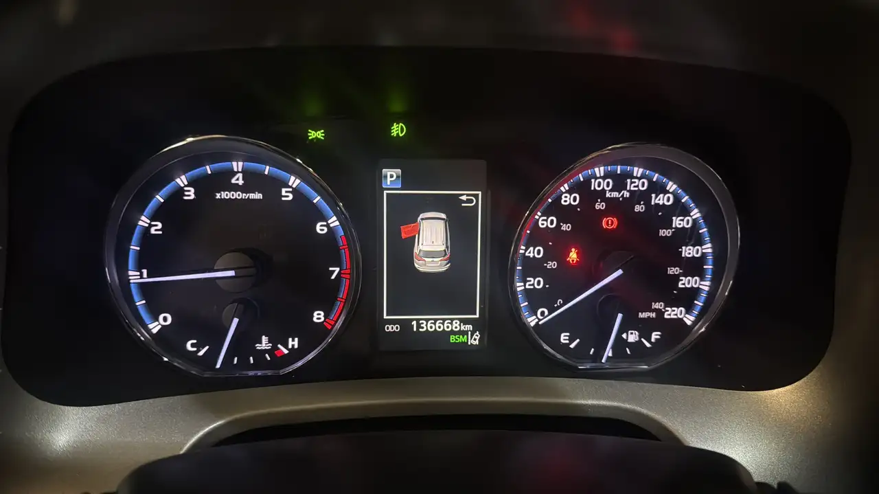 Toyota RAV 4 снимка Toyota RAV 4