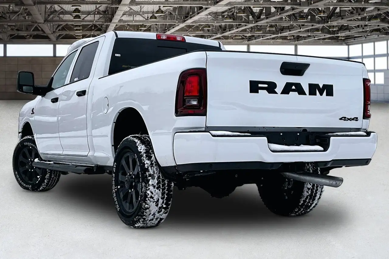 RAM 2500 снимка RAM 2500