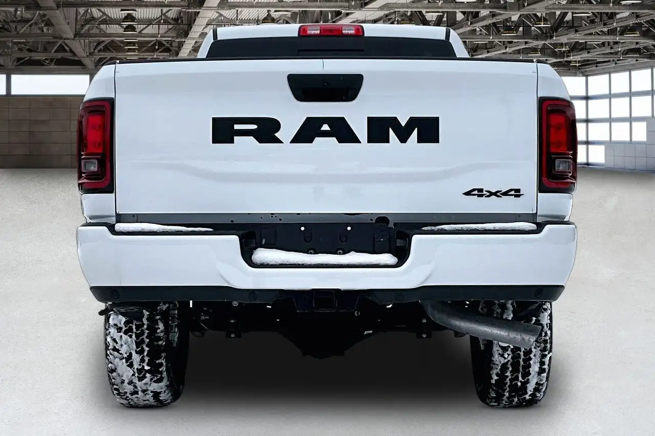 RAM 2500 снимка RAM 2500