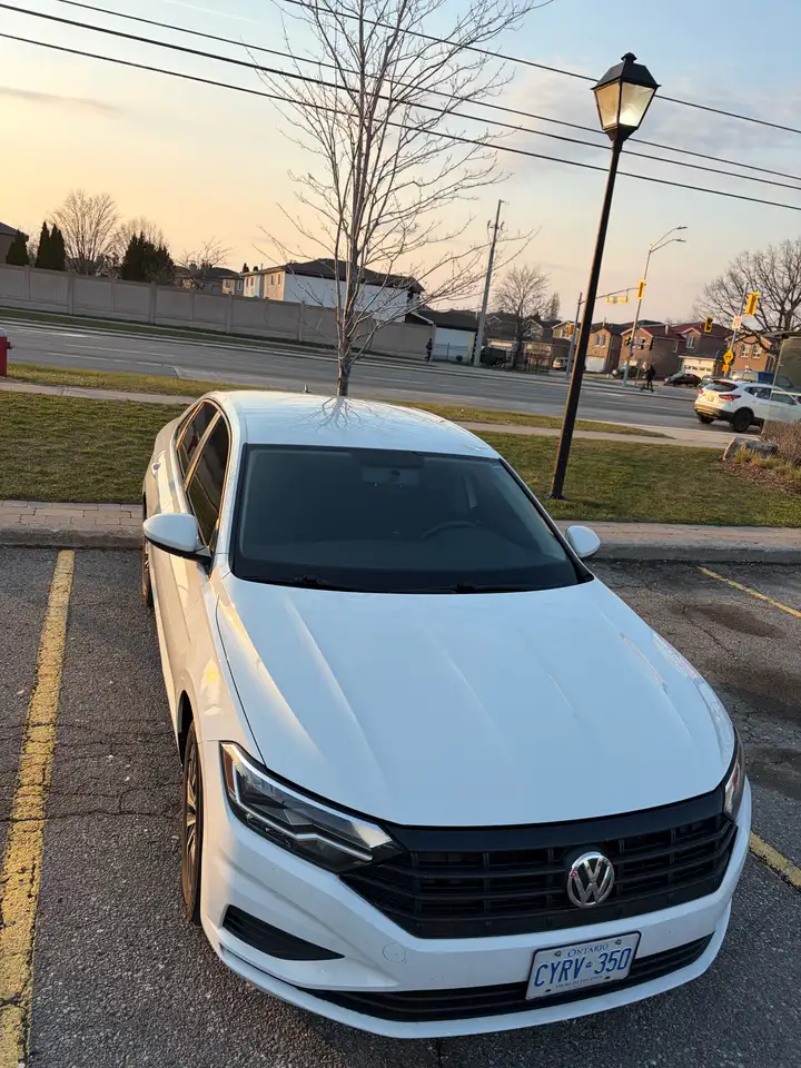 Volkswagen Jetta снимка Volkswagen Jetta