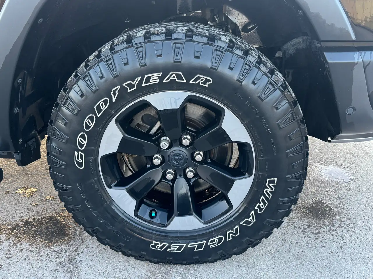 RAM 1500 снимка RAM 1500