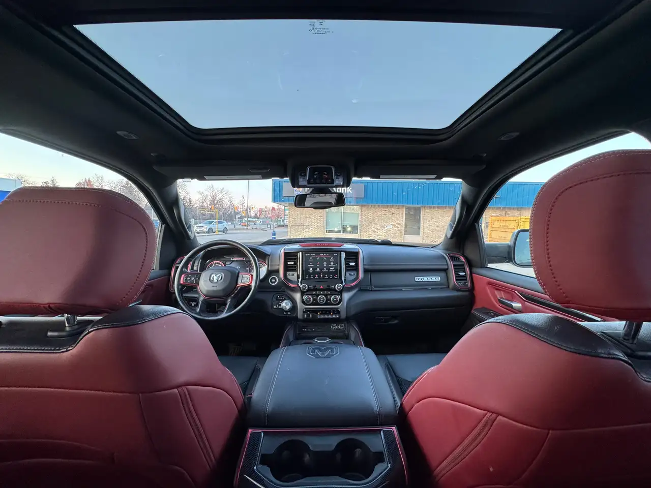 RAM 1500 снимка RAM 1500