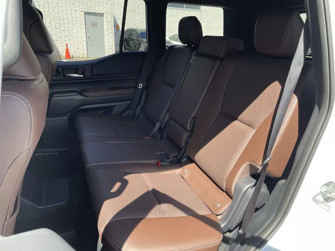 Toyota Land Cruiser снимка Toyota Land Cruiser