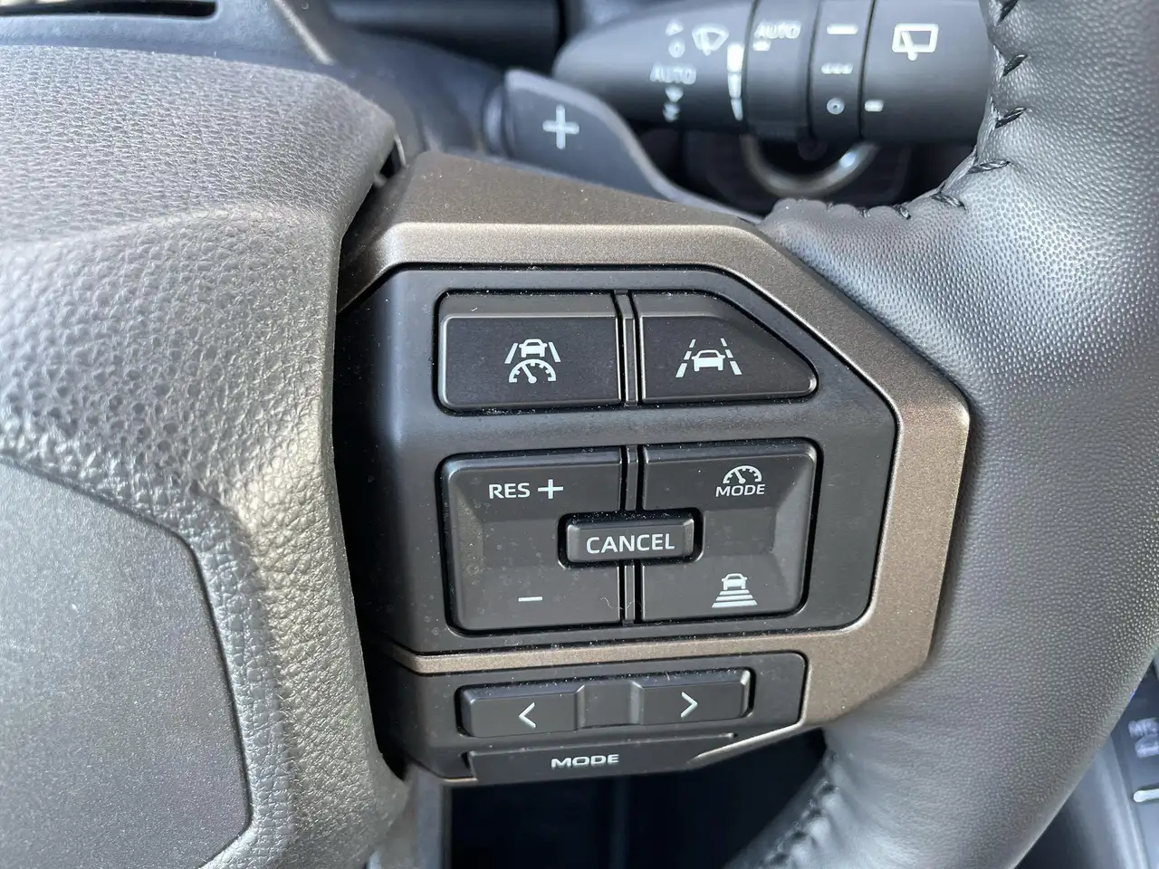Toyota Land Cruiser снимка Toyota Land Cruiser