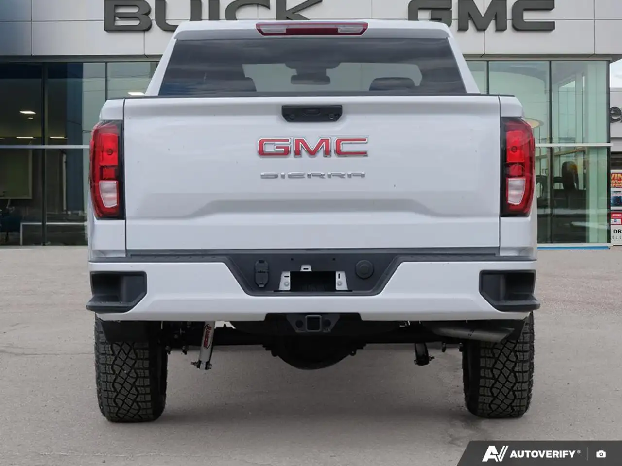 GMC Sierra 1500 photo GMC Sierra 1500