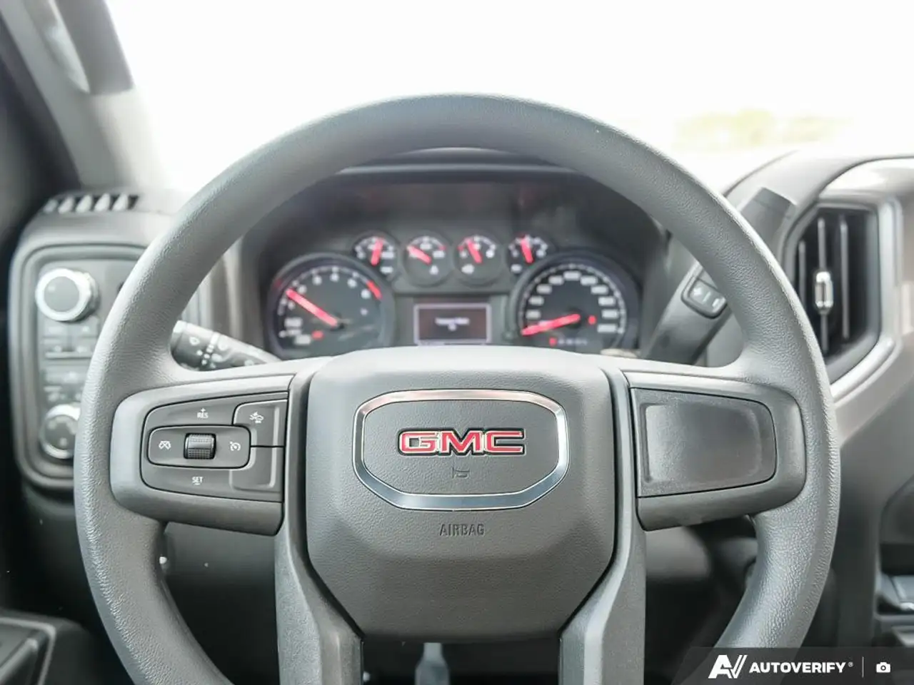 GMC Sierra 1500 photo GMC Sierra 1500
