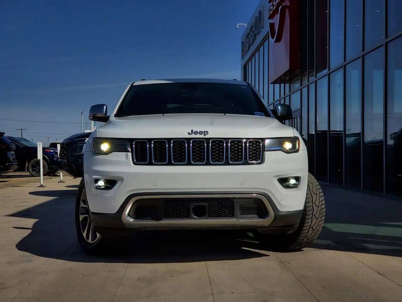 Jeep Grand Cherokee снимка Jeep Grand Cherokee