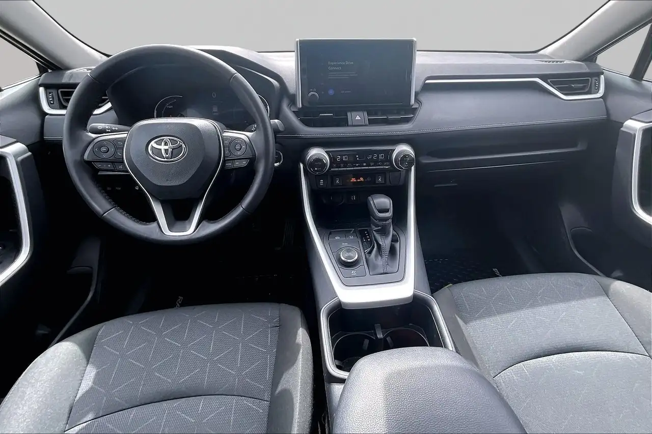 Toyota RAV 4 снимка Toyota RAV 4