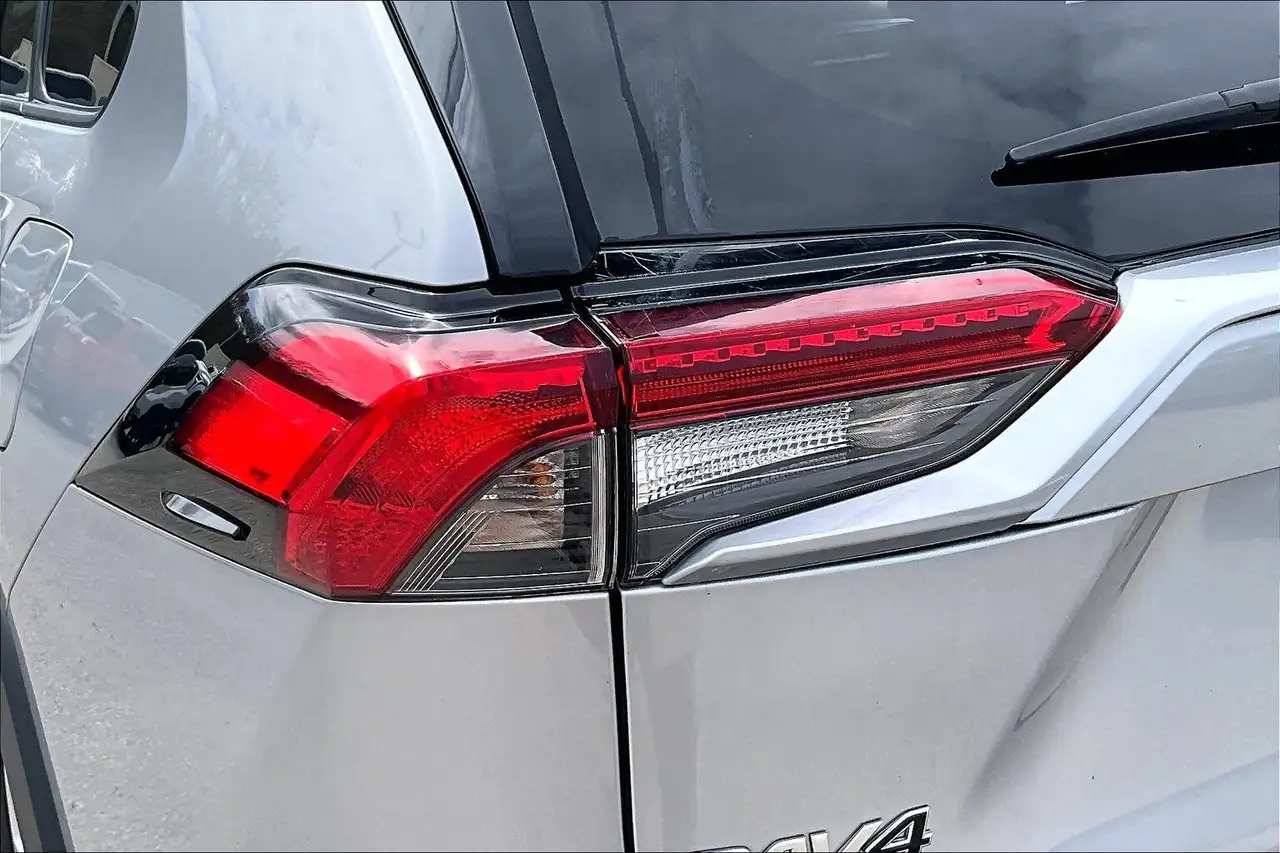 Toyota RAV 4 снимка Toyota RAV 4
