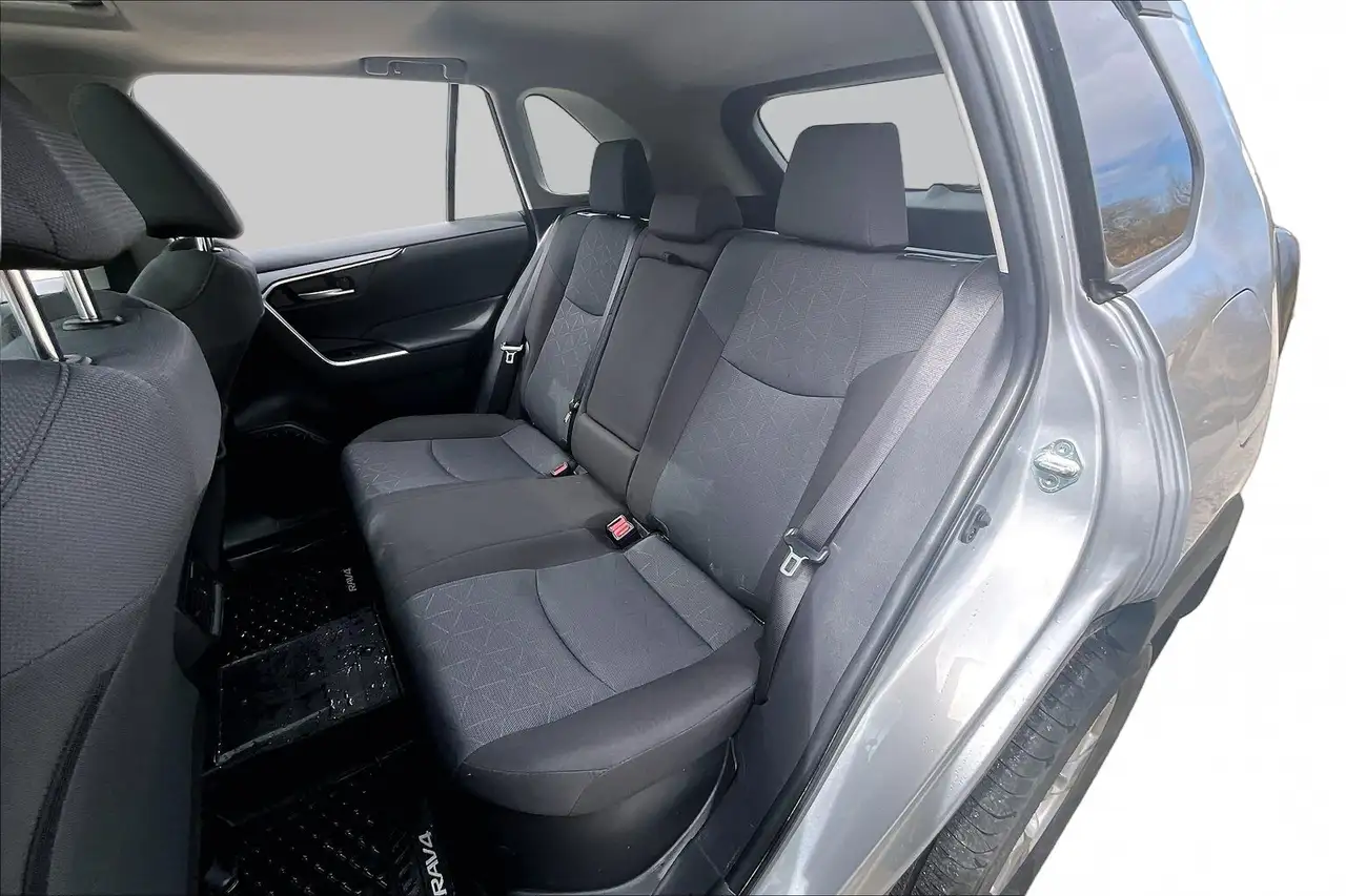 Toyota RAV 4 снимка Toyota RAV 4