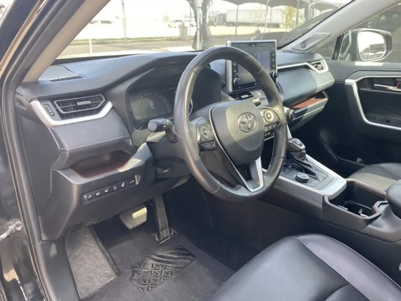Toyota RAV 4 photo Toyota RAV 4