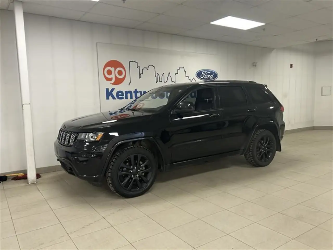 Jeep Grand Cherokee снимка Jeep Grand Cherokee