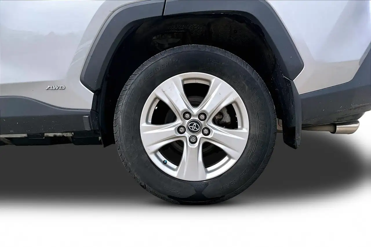 Toyota RAV 4 снимка Toyota RAV 4