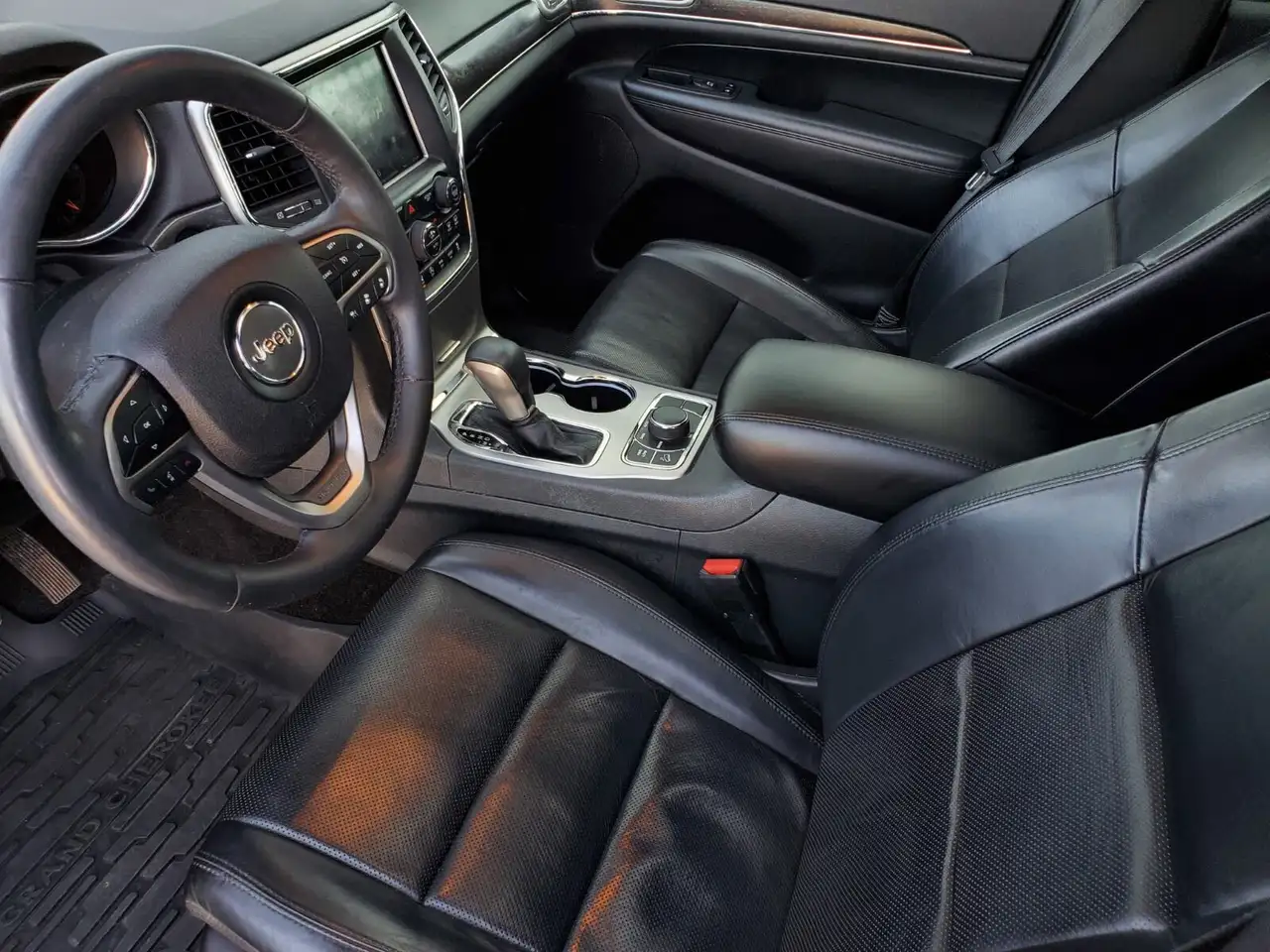Jeep Grand Cherokee снимка Jeep Grand Cherokee