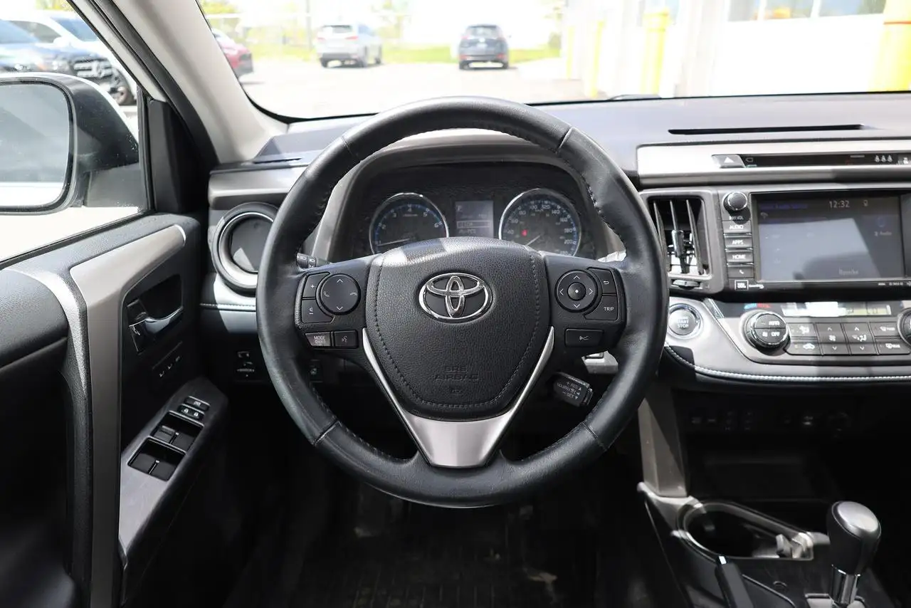 Toyota RAV 4 photo Toyota RAV 4